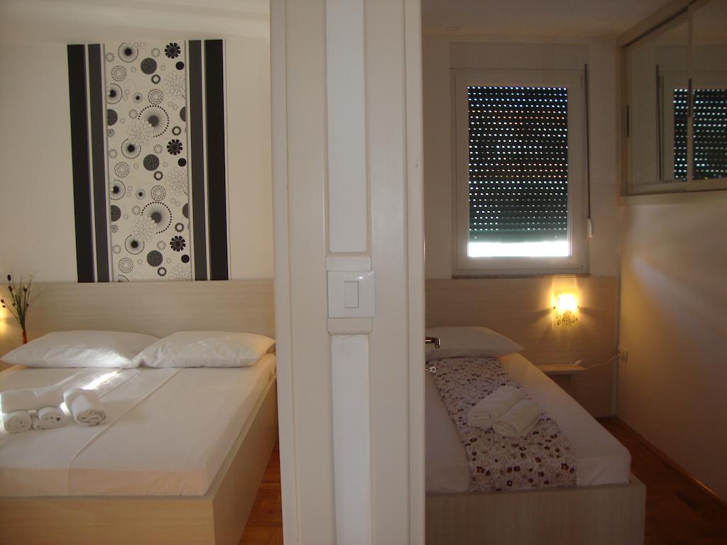 Apartments Marina Vodice Oda fotoğraf
