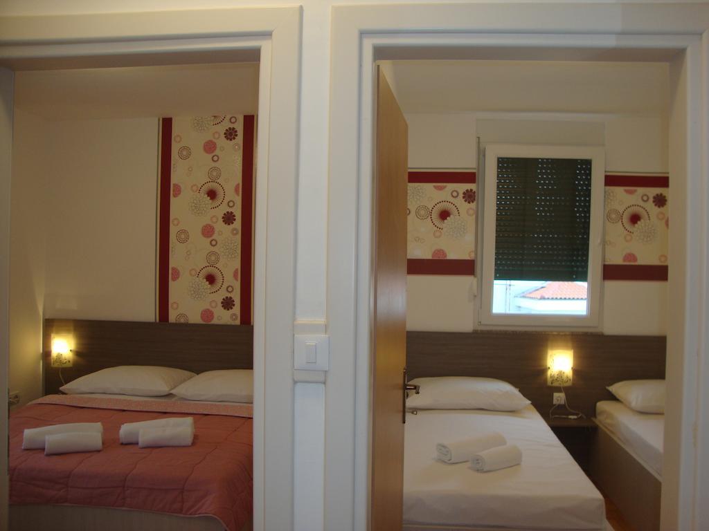Apartments Marina Vodice Oda fotoğraf